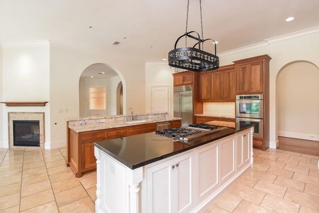 15710 Creek Bend Drive, Sugar Land, TX 77478