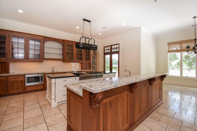 15710 Creek Bend Drive, Sugar Land, TX 77478