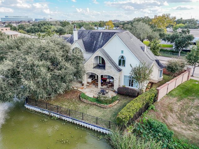 15710 Creek Bend Drive, Sugar Land, TX 77478