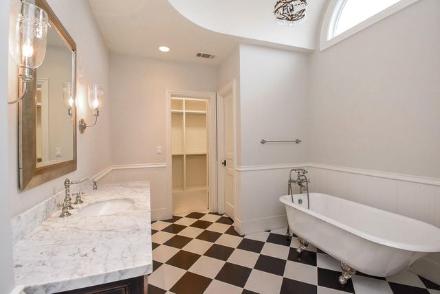 15710 Creek Bend Drive, Sugar Land, TX 77478