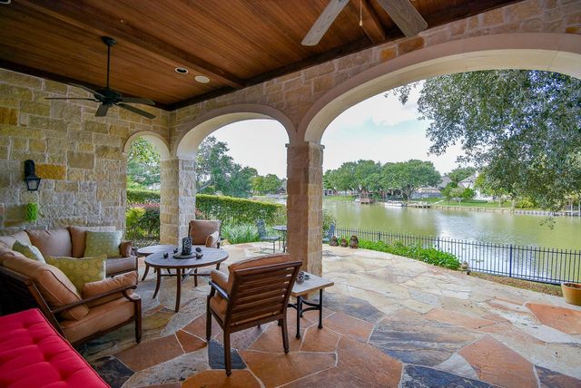 15710 Creek Bend Drive, Sugar Land, TX 77478