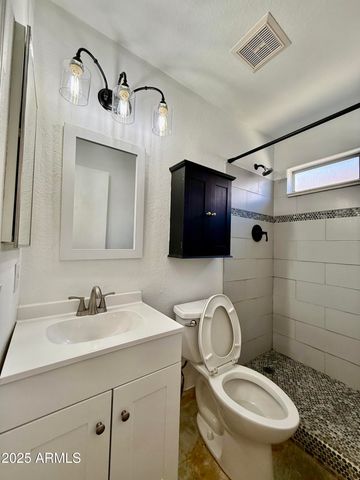 4747 E DESERT WIND Drive, Phoenix, AZ 85044