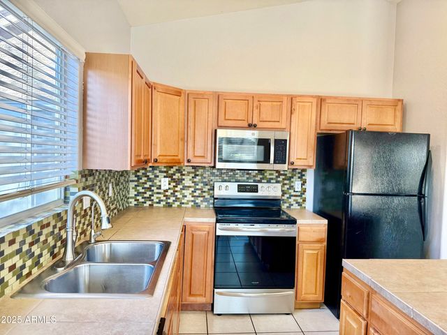 4747 E DESERT WIND Drive, Phoenix, AZ 85044