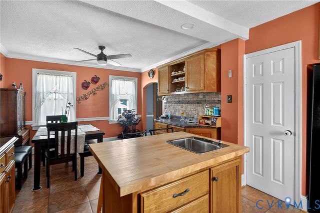 919 Colonial Ave, Colonial Heights, VA 23834