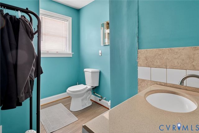 919 Colonial Ave, Colonial Heights, VA 23834