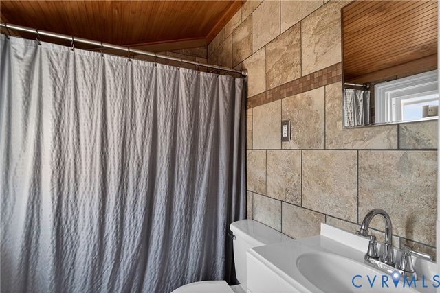 919 Colonial Ave, Colonial Heights, VA 23834