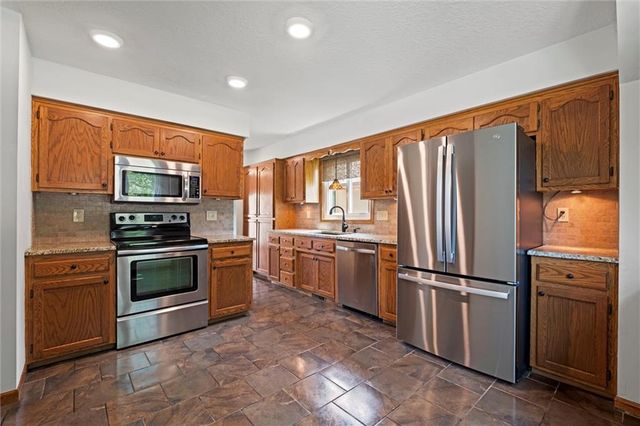 1204 Chadwick Court, Lawrence, KS 66049