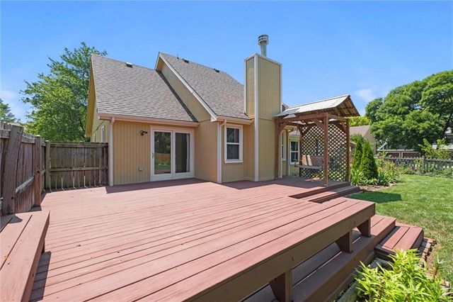 1204 Chadwick Court, Lawrence, KS 66049