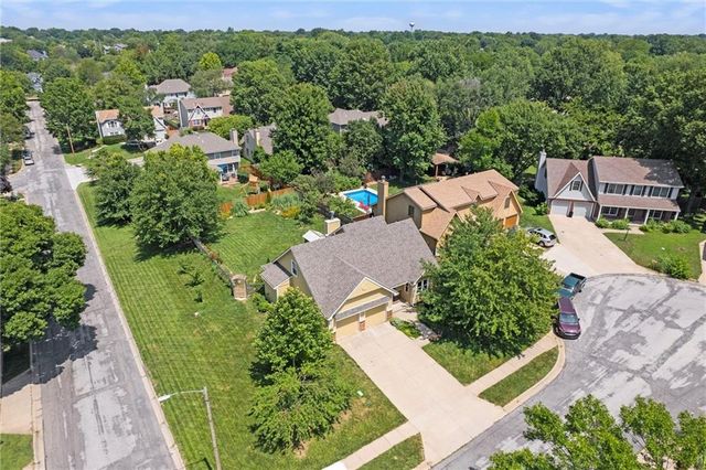 1204 Chadwick Court, Lawrence, KS 66049