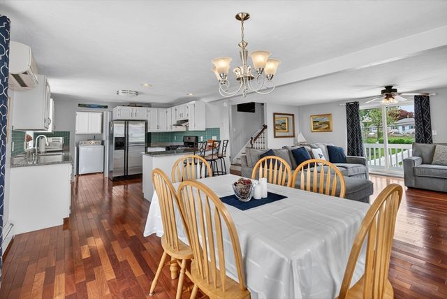 12 Wolcott, Weymouth, MA 02191