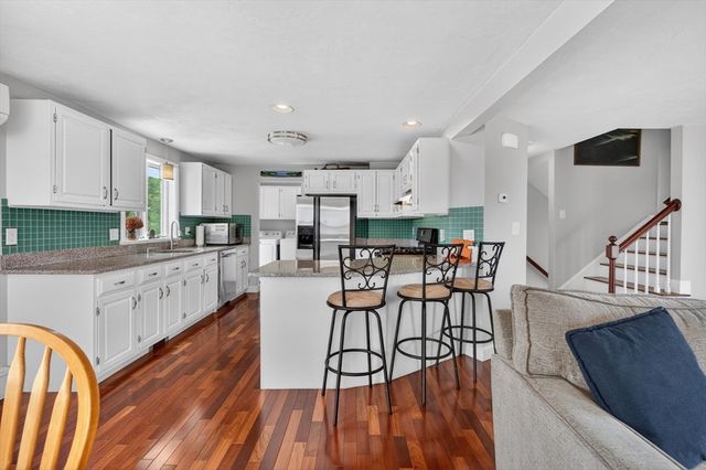 12 Wolcott, Weymouth, MA 02191