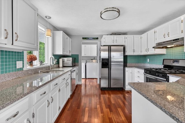 12 Wolcott, Weymouth, MA 02191