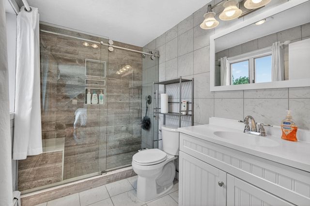 12 Wolcott, Weymouth, MA 02191