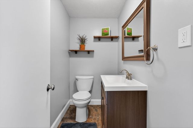 12 Wolcott, Weymouth, MA 02191