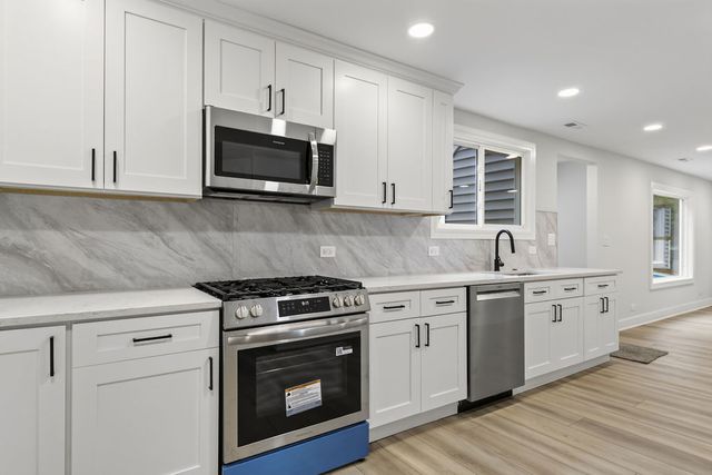 437 Highland Avenue, West Chicago, IL 60185