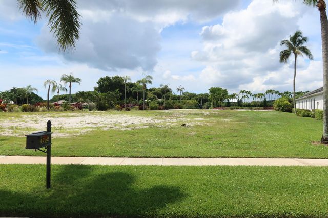 4752 BOCAIRE Boulevard, Boca Raton, FL 33487