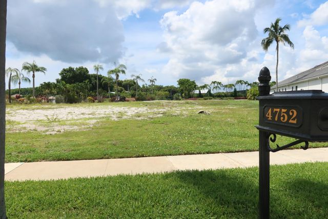4752 BOCAIRE Boulevard, Boca Raton, FL 33487