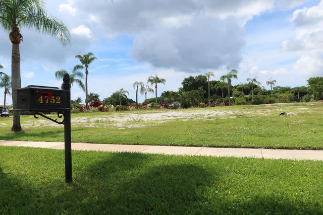 4752 BOCAIRE Boulevard, Boca Raton, FL 33487