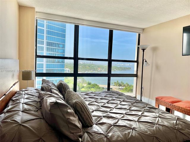 600 NE 36th St 1502, Miami, FL 33137