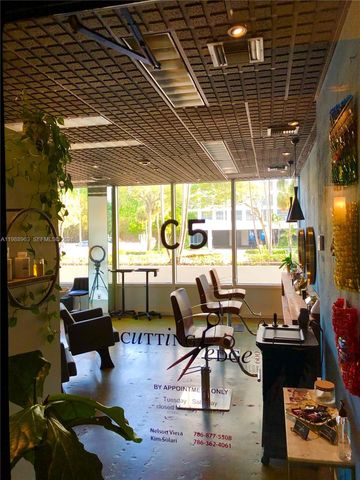 600 NE 36th St 1502, Miami, FL 33137