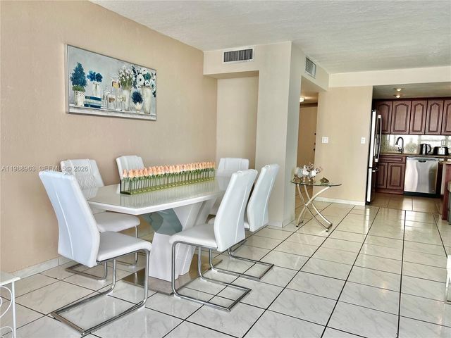 600 NE 36th St 1502, Miami, FL 33137