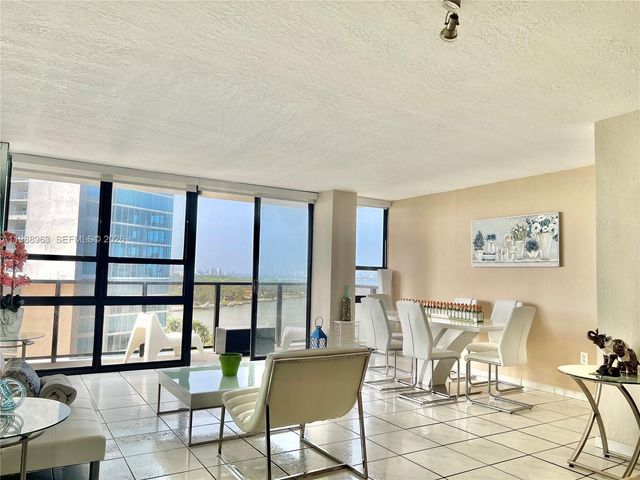 600 NE 36th St 1502, Miami, FL 33137