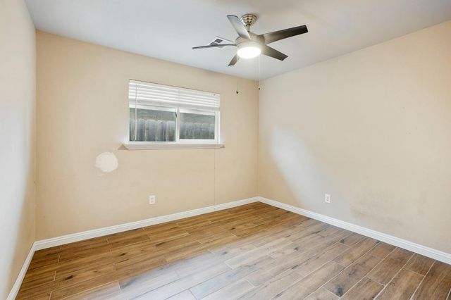 2112 Woodbury Dr, Modesto, CA 95355