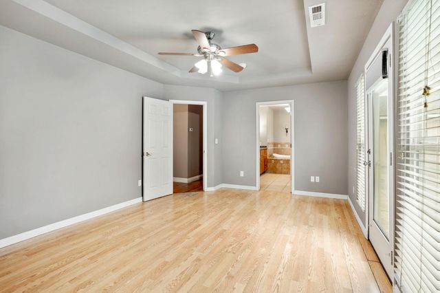 2112 Woodbury Dr, Modesto, CA 95355