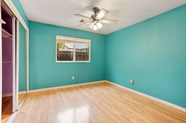 2112 Woodbury Dr, Modesto, CA 95355