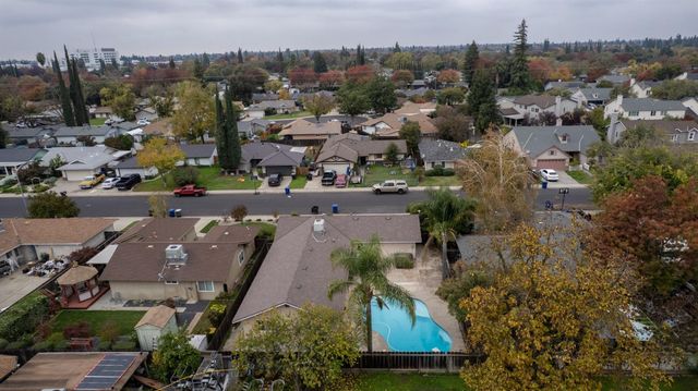 2112 Woodbury Dr, Modesto, CA 95355