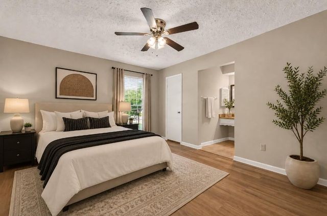 1519 Hitherfield Drive, Sugar Land, TX 77498