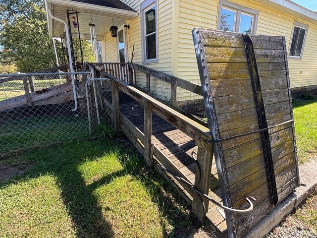 2103 E Yale Avenue, Muncie, IN 47303