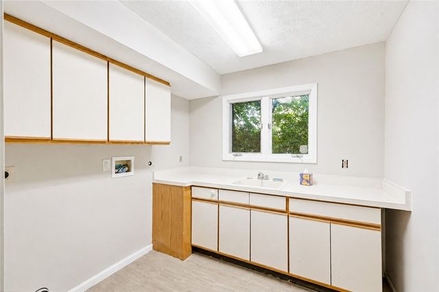 7110 Lempco Lane, Dayton, OH 45415