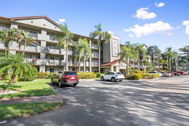 13101 SW 15th Ct 402R, Pembroke Pines, FL 33027
