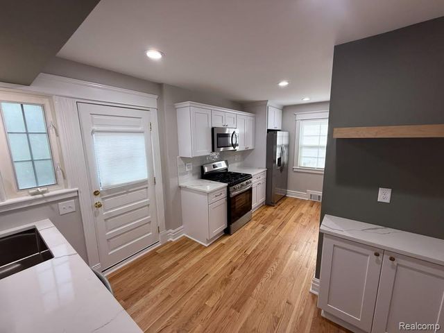 1684 Graefield Road 60, Birmingham, MI 48009
