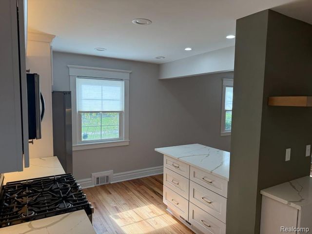 1684 Graefield Road 60, Birmingham, MI 48009