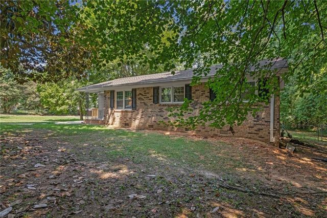 2840 Somerton Drive, Morrow, GA 30260