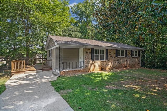 2840 Somerton Drive, Morrow, GA 30260