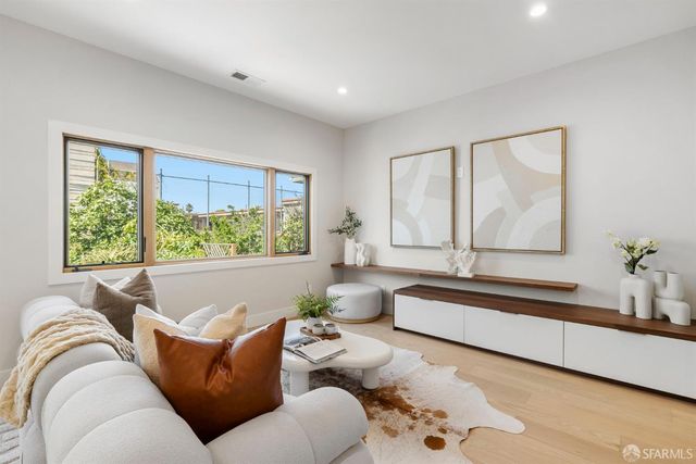 3020 25th Street, San Francisco, CA 94110