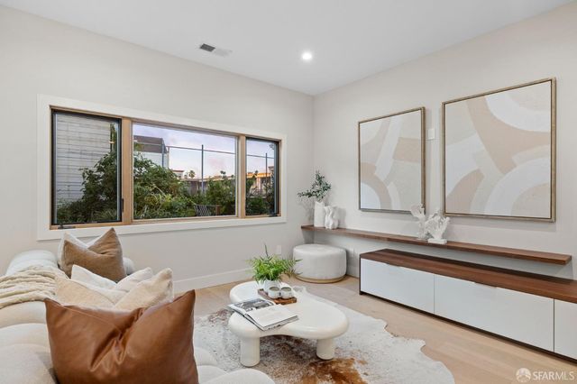 3020 25th Street, San Francisco, CA 94110