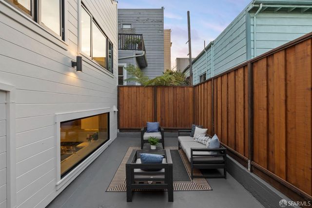3020 25th Street, San Francisco, CA 94110