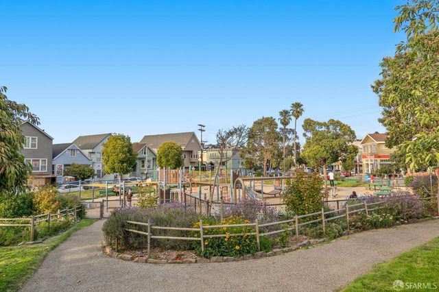 3020 25th Street, San Francisco, CA 94110