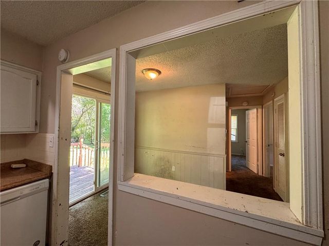 2414 NE Pursell Road, Gladstone, MO 64118