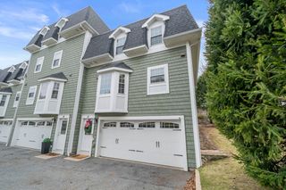 580 Quarry St 13, Quincy, MA 02169