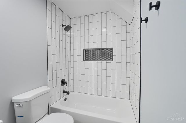 6065 Salem Rd, Anderson Twp, OH 45230