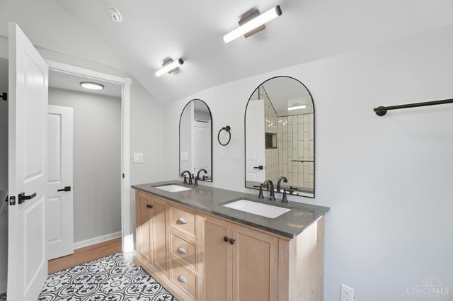 6065 Salem Rd, Anderson Twp, OH 45230