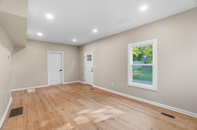 6065 Salem Rd, Anderson Twp, OH 45230