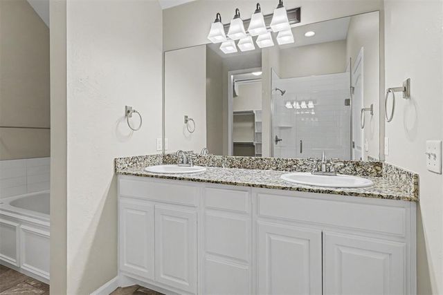 11205 SW 41st Terrace, Mustang, OK 73064