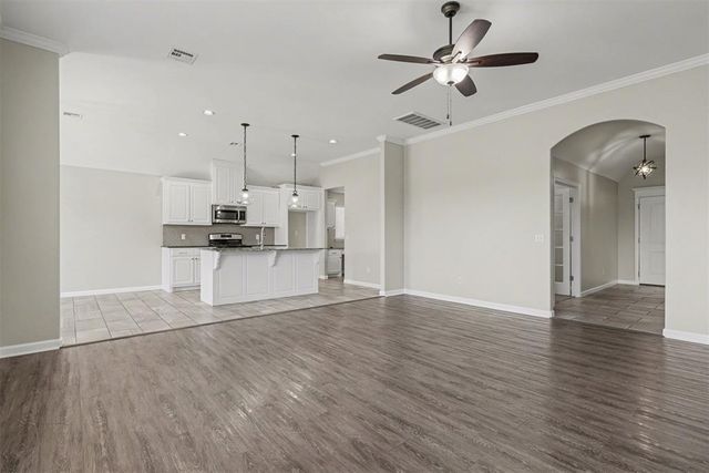 11205 SW 41st Terrace, Mustang, OK 73064