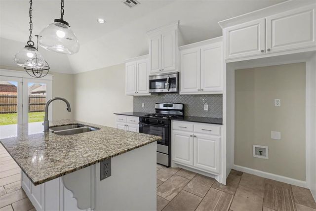 11205 SW 41st Terrace, Mustang, OK 73064